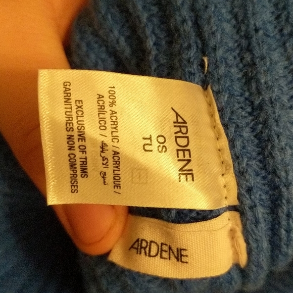Ardene beanie - Picture 2 of 2